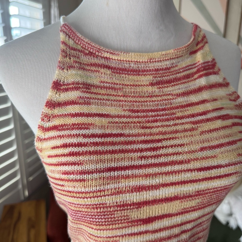 Red and cream knit halter tank top - Picture 2 of 4